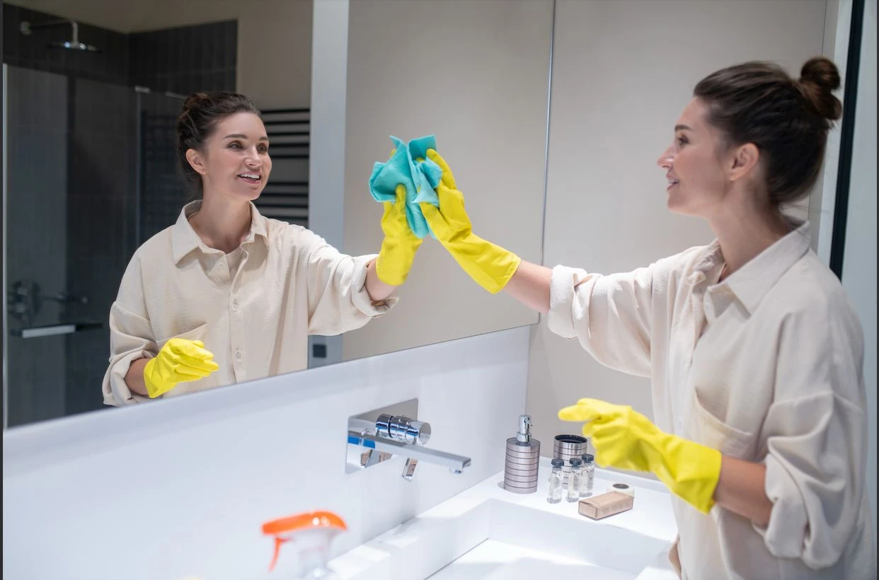 Eco-Friendly Cleaning: How Smart Hands Protects Your Home and the Planet